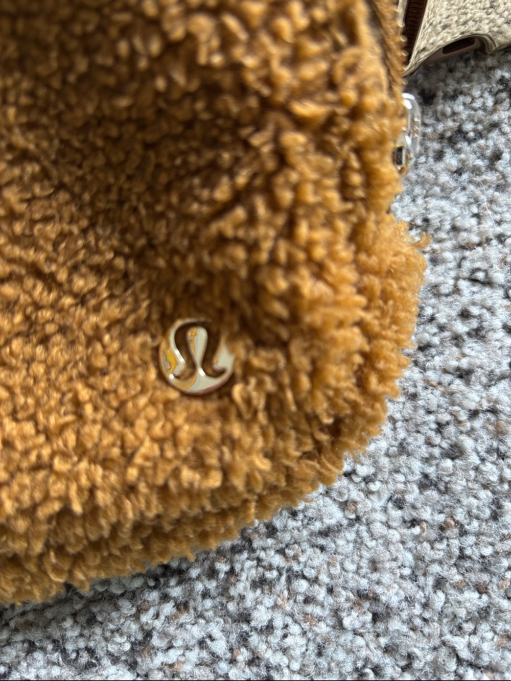 lululemon sherpa belt bag in brown with gold hardware - Picture 3 of 3